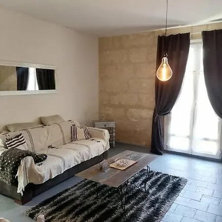 Rez De Jardin * La Chartre-sur-le-Loir